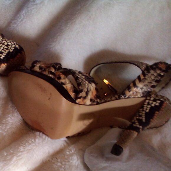 Michael Kors LIMITED EDITION "The Jet Set 6" Python Heels Size: 7 - Picture 2 of 8